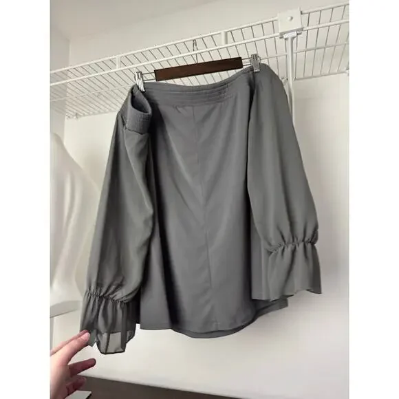 Torrid Off the Shoulder Blouse Size 3X Gray, Flowy NWT - Picture 6 of 12